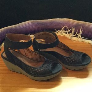 Clark’s Reedly Salene Perforated Leather Shoe